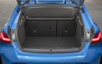 Details BMW 116d Automatic (Model 2021) 