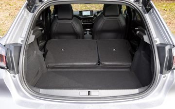 Details Peugeot 208 Hybrid Automatic (Model 2025) 